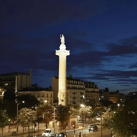 Grand T2 Elegant A Nation, Parijs